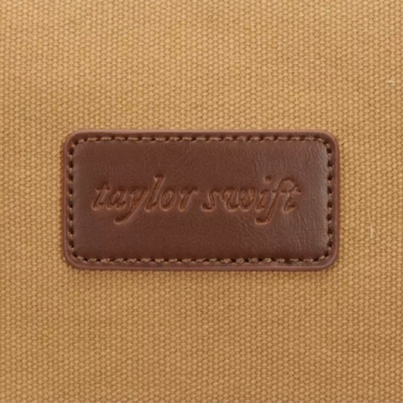 Taylor Swift “leaving out the side door” Duffel Bag folklore Era Rare - Picture 5 of 10